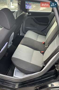 Универсал Ford Focus 2010 в Ромнах