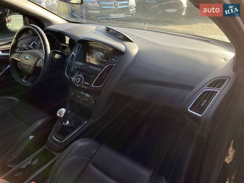 Хэтчбек Ford Focus 2015 в Львове