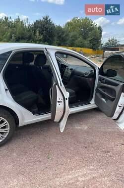 Хэтчбек Ford Focus 2009 в 
