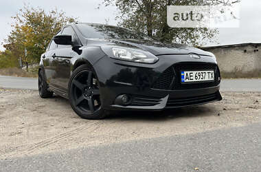 Хэтчбек Ford Focus 2012 в Днепре