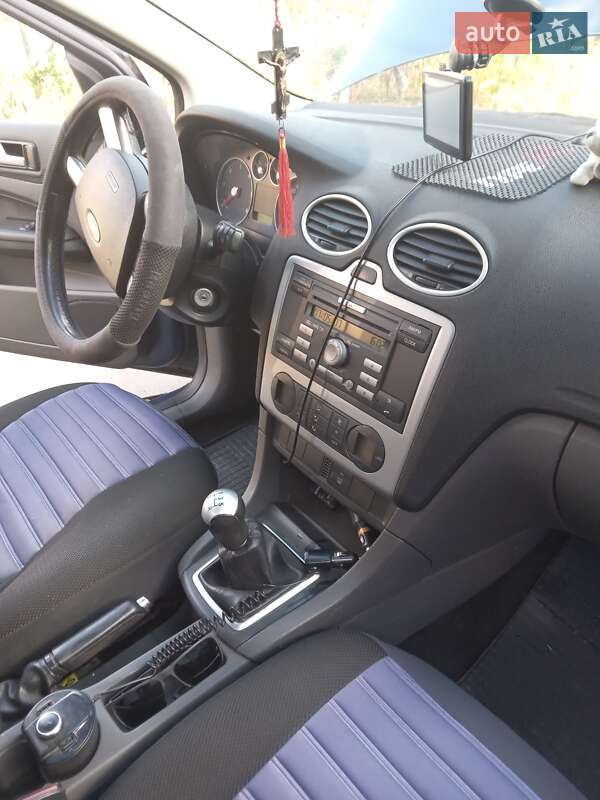 Хэтчбек Ford Focus 2006 в Тячеве фото 11 Хэтчбек Ford Focus 2006 в Тячеве