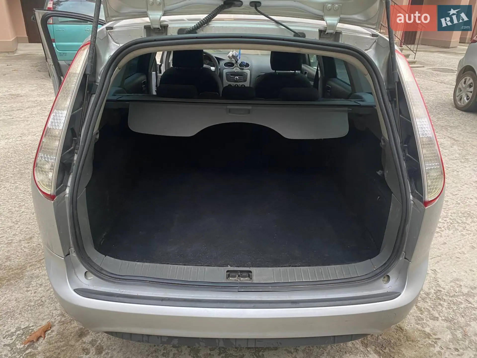 2010 Ford Focus - мініатюра 19
