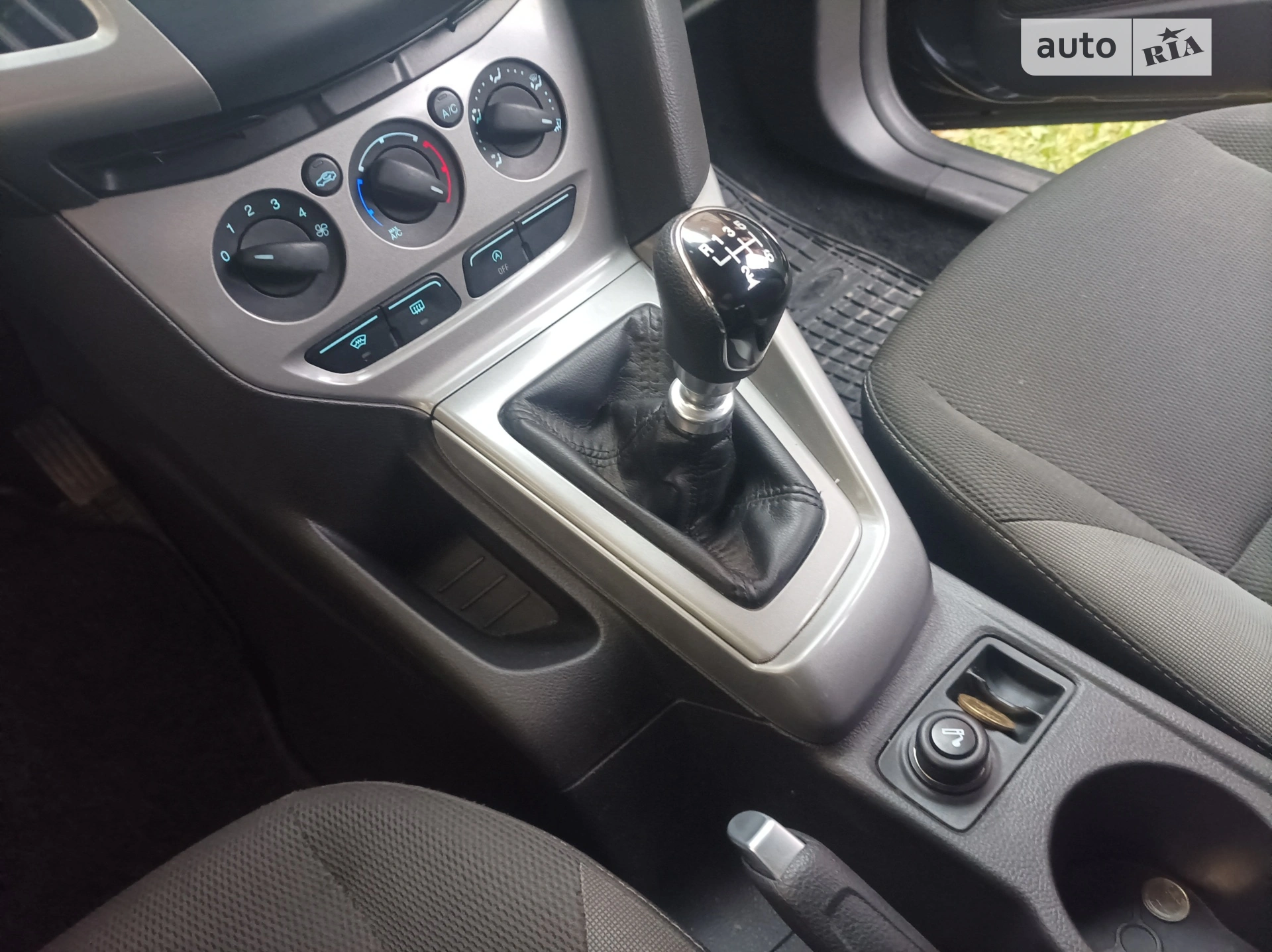 2011 Ford Focus - мініатюра 19