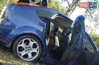 Хэтчбек Ford Focus 2006 в 