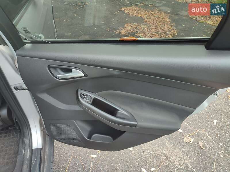 Седан Ford Focus 2012 в Кривом Роге