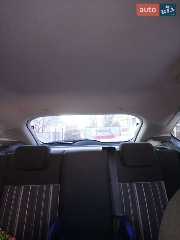 Хэтчбек Ford Focus 2011 в Ужгороде