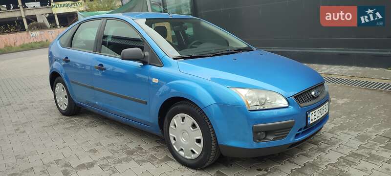Хэтчбек Ford Focus 2005 в 