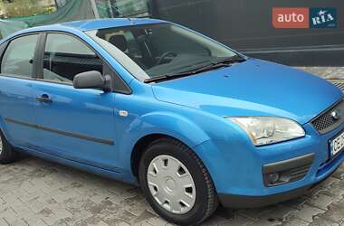 Хэтчбек Ford Focus 2005 в 