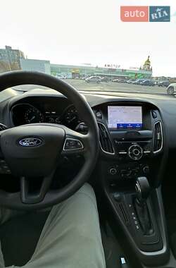 Хетчбек Ford Focus 2018 в 