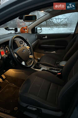 Хэтчбек Ford Focus 2009 в 