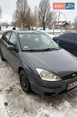 Хэтчбек Ford Focus 2002 в 