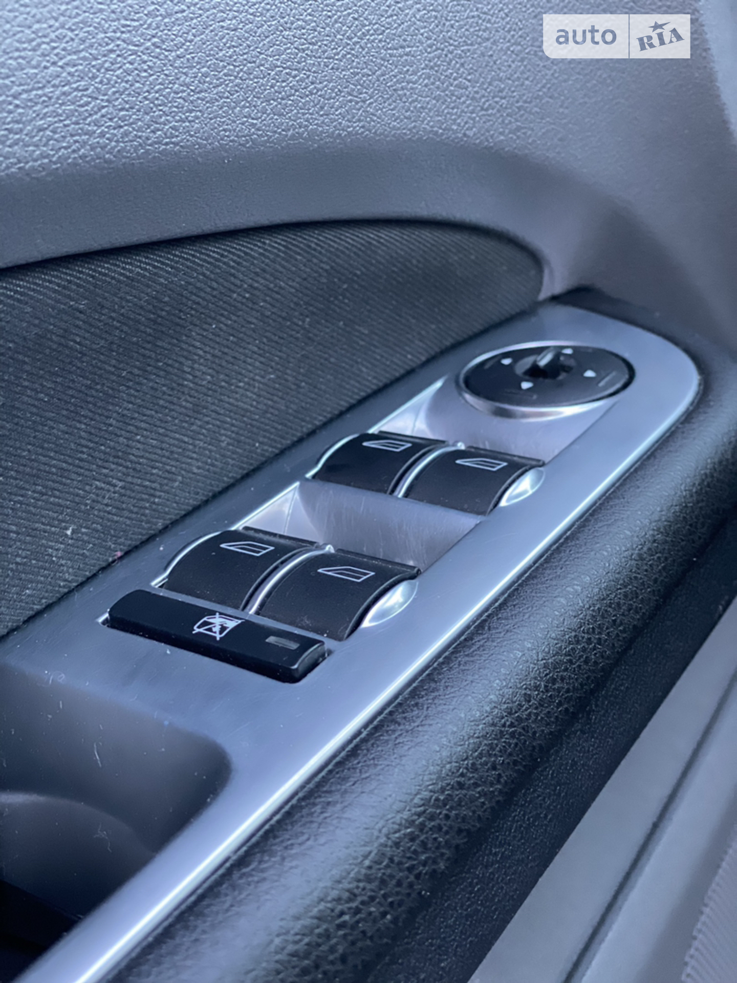2010 Ford Focus - мініатюра 33