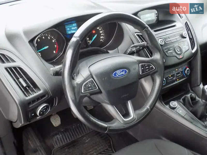 Универсал Ford Focus 2015 в Жовкве
