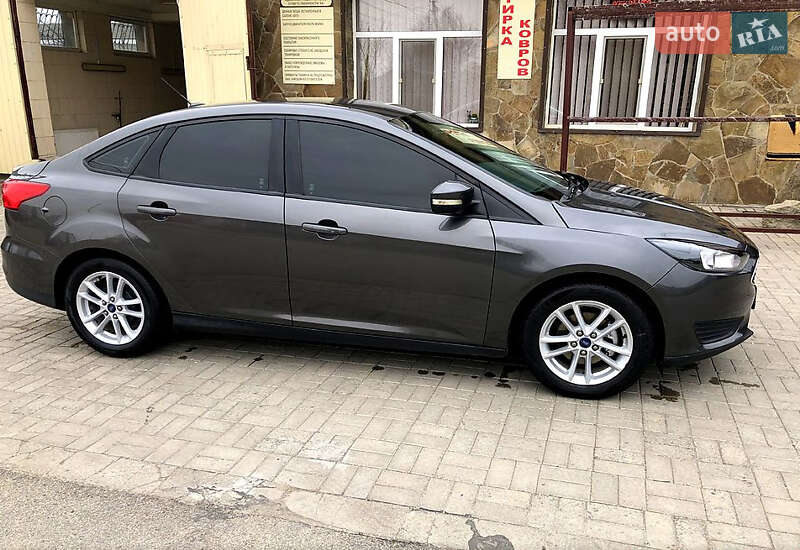 Седан Ford Focus 2016 в Львове
