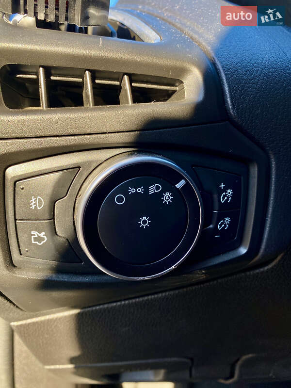 Седан Ford Focus 2015 в Николаеве фото 43 Седан Ford Focus 2015 в Николаеве