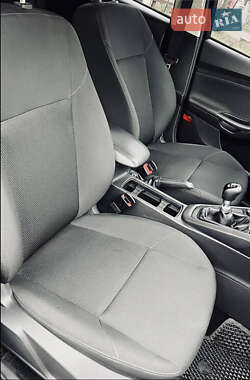Хэтчбек Ford Focus 2016 в 