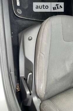 Хэтчбек Ford Focus 2011 в 