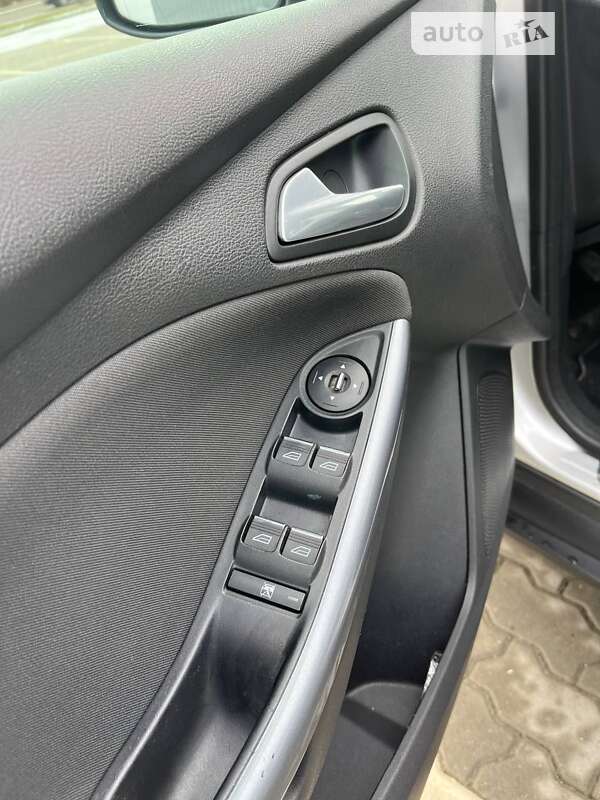 Хэтчбек Ford Focus 2011 в Львове фото 7 Хэтчбек Ford Focus 2011 в Львове