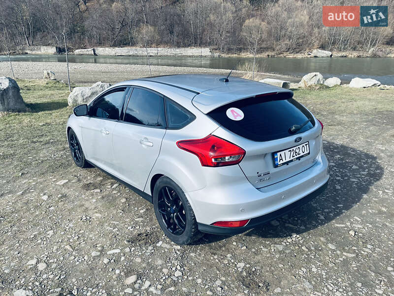 Хэтчбек Ford Focus 2016 в Долине