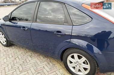 Хетчбек Ford Focus 2010 в 