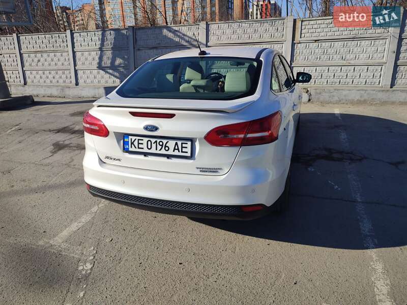 Седан Ford Focus 2016 в Днепре