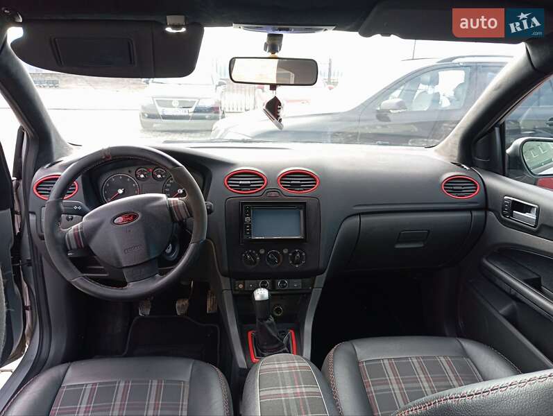 Хэтчбек Ford Focus 2004 в Хусте фото 7 Хэтчбек Ford Focus 2004 в Хусте