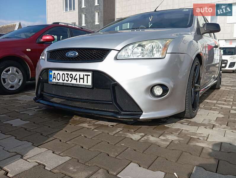 Хэтчбек Ford Focus 2004 в Хусте фото Хэтчбек Ford Focus 2004 в Хусте
