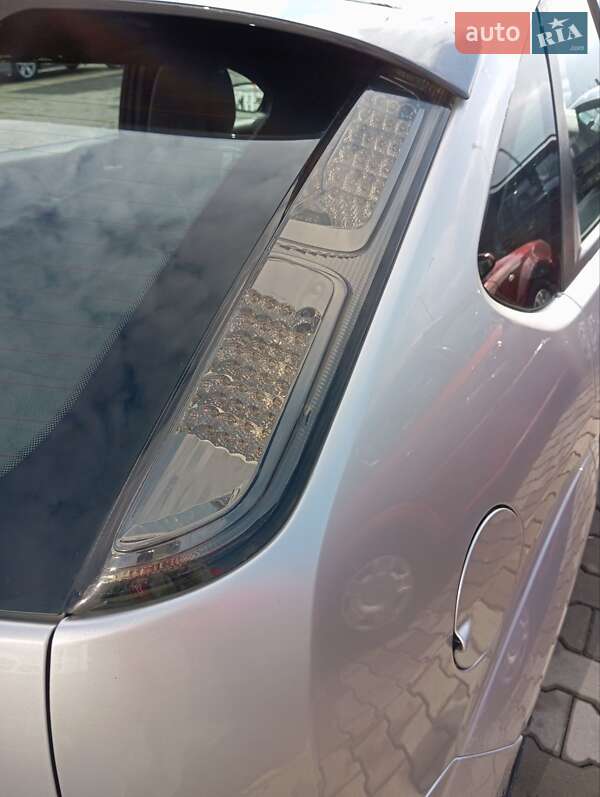 Хэтчбек Ford Focus 2004 в Хусте