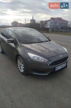 Седан Ford Focus 2015 в 