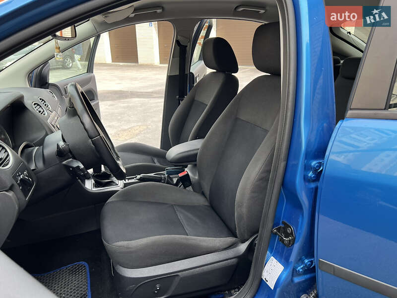 Хэтчбек Ford Focus 2005 в Тернополе