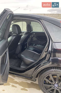 Хэтчбек Ford Focus 2006 в Тячеве