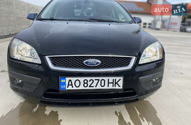Хэтчбек Ford Focus 2006 в Тячеве