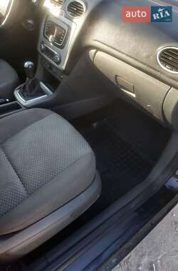Хэтчбек Ford Focus 2007 в 