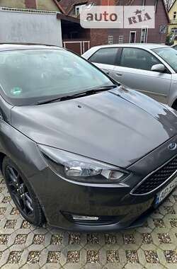 Хетчбек Ford Focus 2016 в Чернівцях