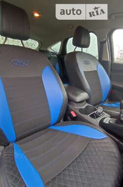 Хетчбек Ford Focus 2013 в Острозі