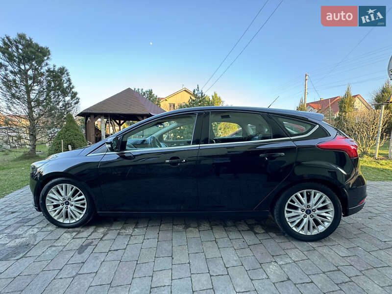 Хэтчбек Ford Focus 2015 в Рожнятове