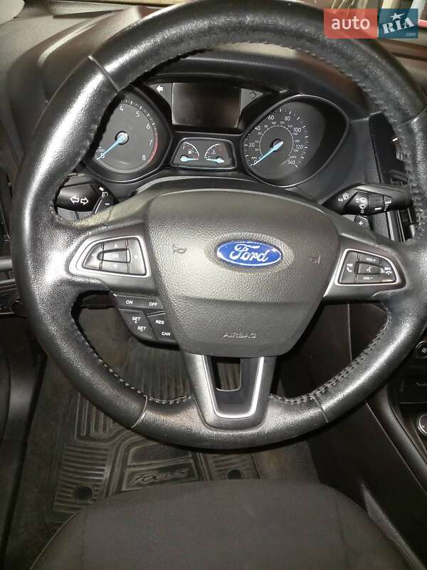 Седан Ford Focus 2015 в Миколаєві