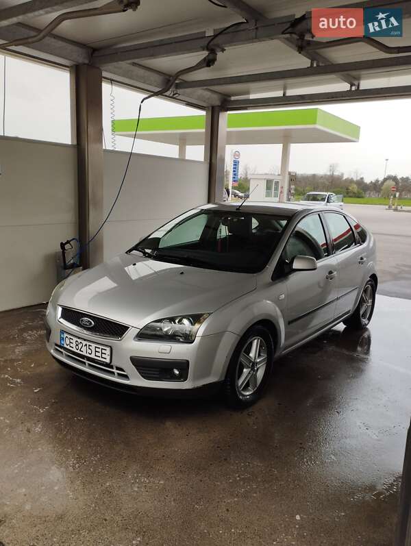 Хэтчбек Ford Focus 2005 в Черновцах