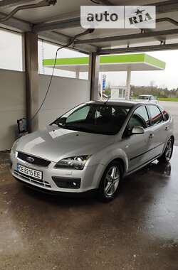 Хэтчбек Ford Focus 2005 в Черновцах