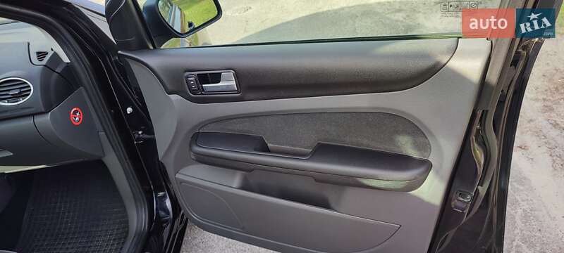 Седан Ford Focus 2007 в Горишних Плавнях