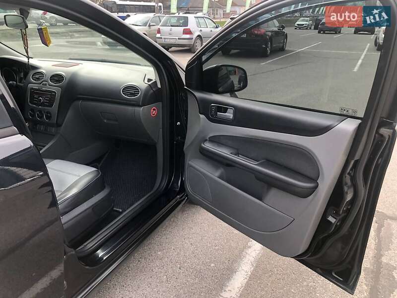 Хэтчбек Ford Focus 2011 в Чернигове