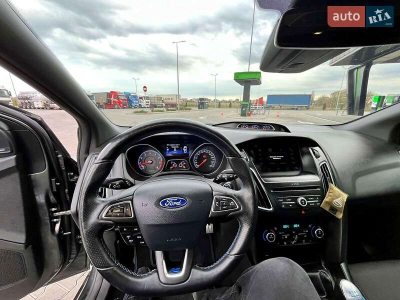 Хэтчбек Ford Focus 2017 в Одессе