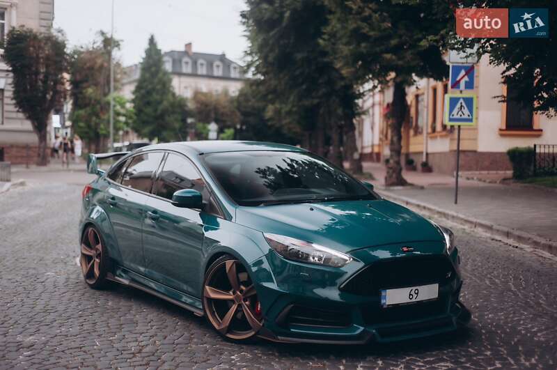 Седан Ford Focus 2012 в Тернополе