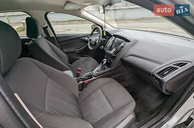Хэтчбек Ford Focus 2016 в 