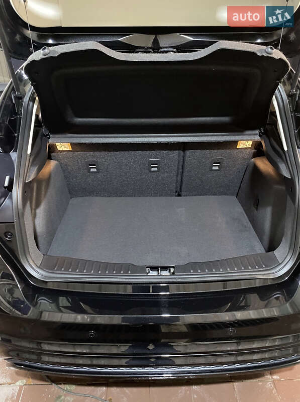 Хэтчбек Ford Focus 2015 в Каменец-Подольском