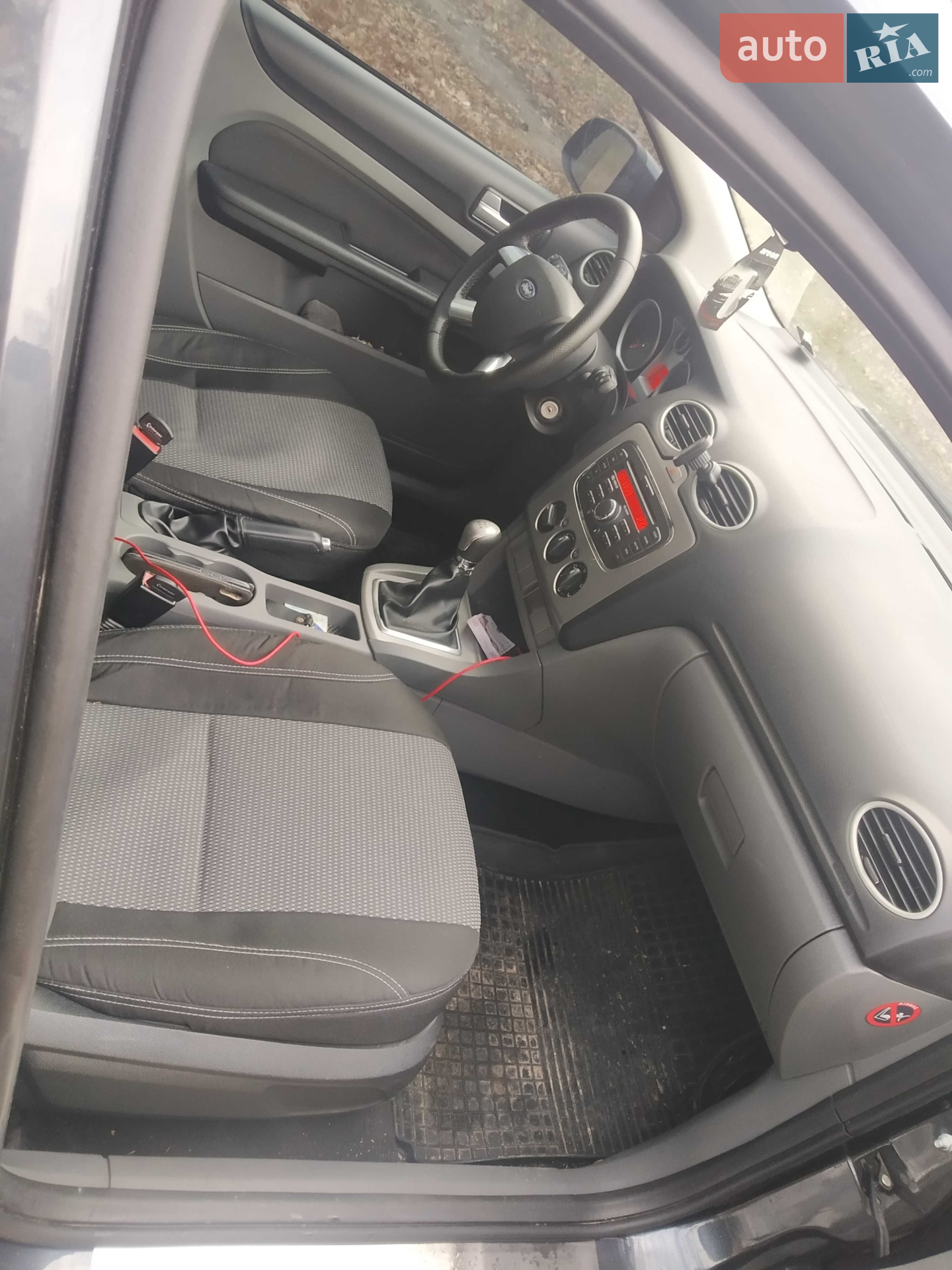 2010 Ford Focus - мініатюра 8