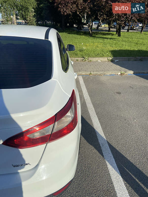 Седан Ford Focus 2013 в Днепре