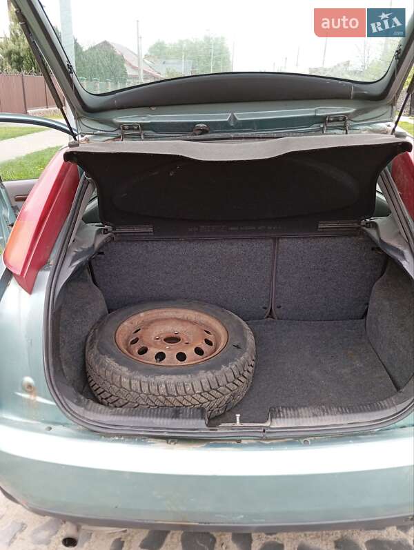 Хетчбек Ford Focus 1998 в Володимирі