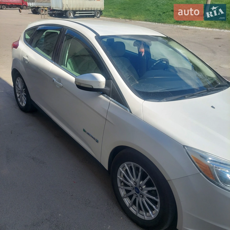 2011 Ford Focus - мініатюра 12