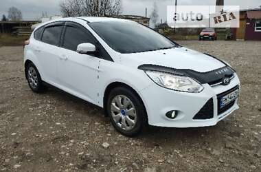 Хэтчбек Ford Focus 2014 в Глухове